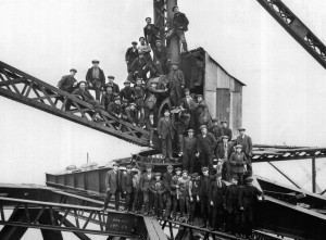 the construction of the Tyne Bridge